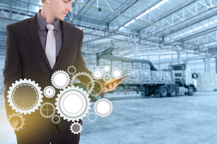 magazzini-automatici-verticali-logistica-automatizzata-e1488557248541-1
